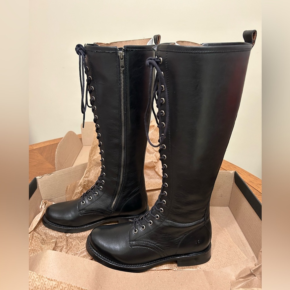 Frye Veronica Combat Tall Lace Up boots, Black, Size 9. BRAND NEW, IN BOX.